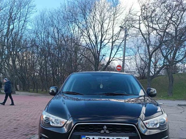 Mitsubishi Outlander Sport - зображення 1