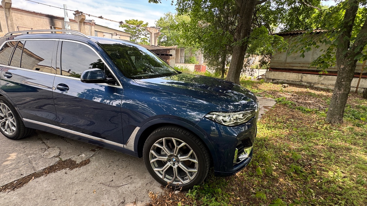 BMW X7 - фото 2