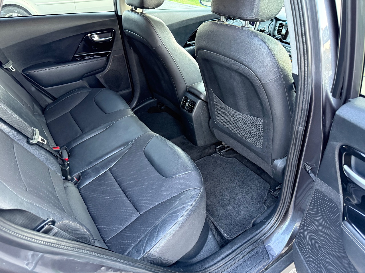 Kia Niro - фото 21