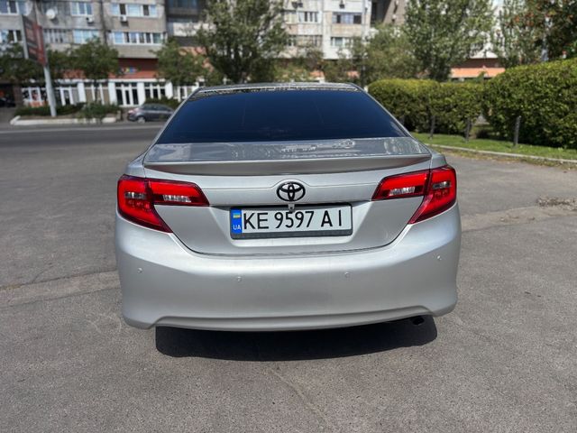 Toyota Camry - фото 5