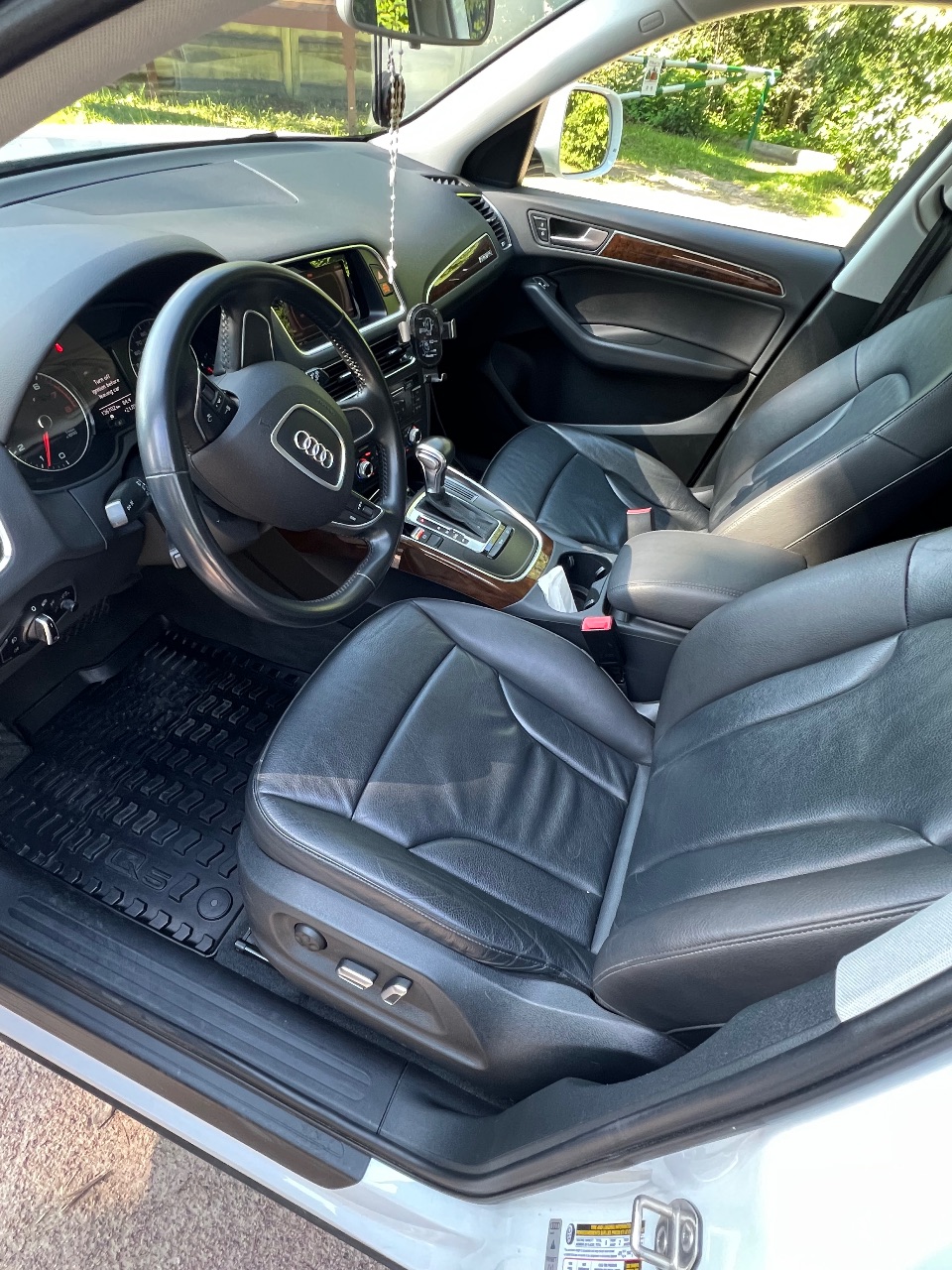 Audi Q5 - фото 9