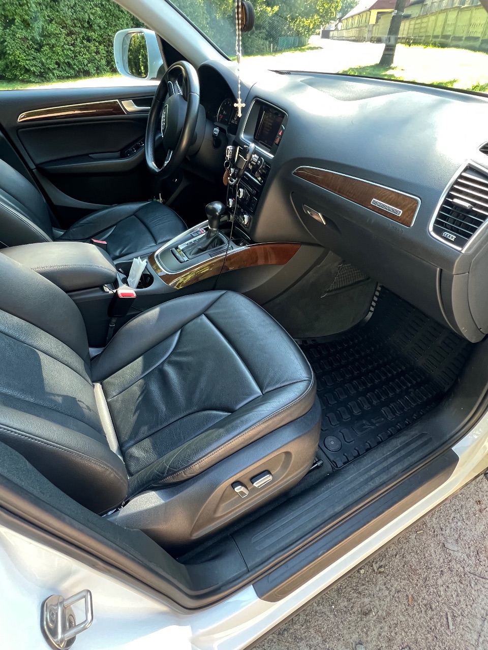 Audi Q5 - фото 8