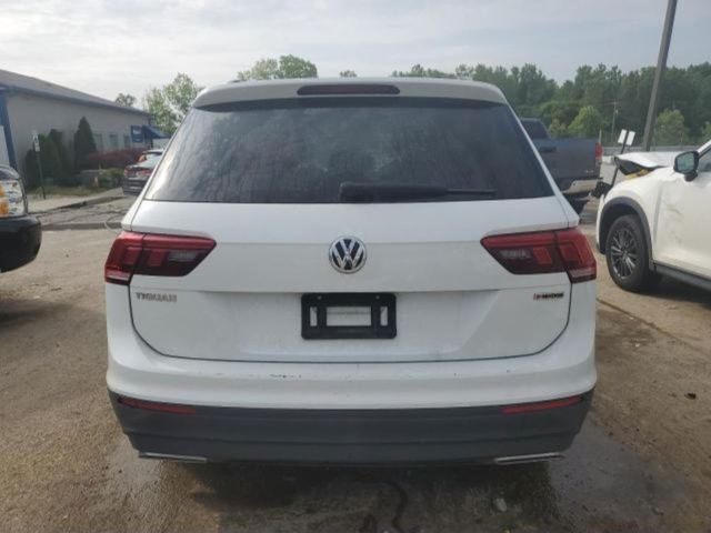 Volkswagen Tiguan - фото 3