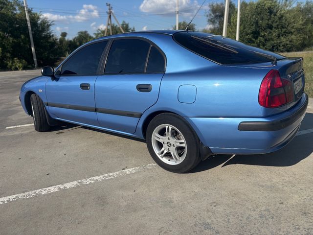 Mitsubishi Carisma - фото 4