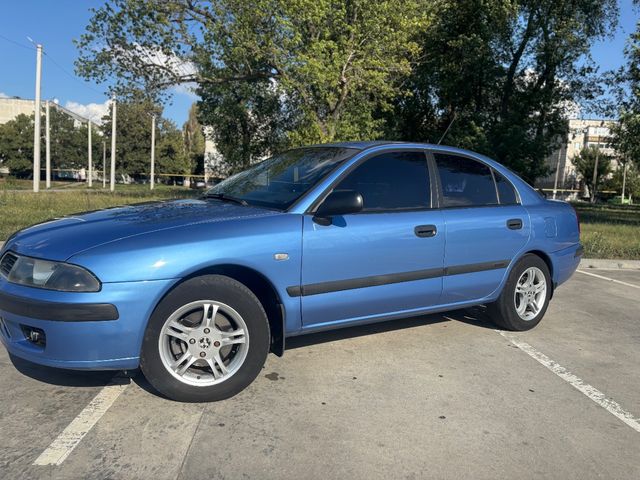 Mitsubishi Carisma - фото 2