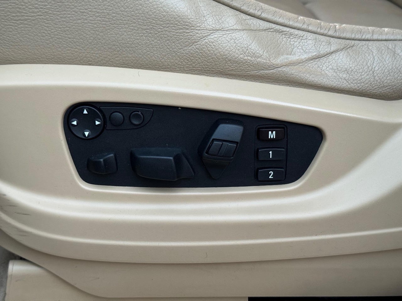 BMW X6 - фото 13