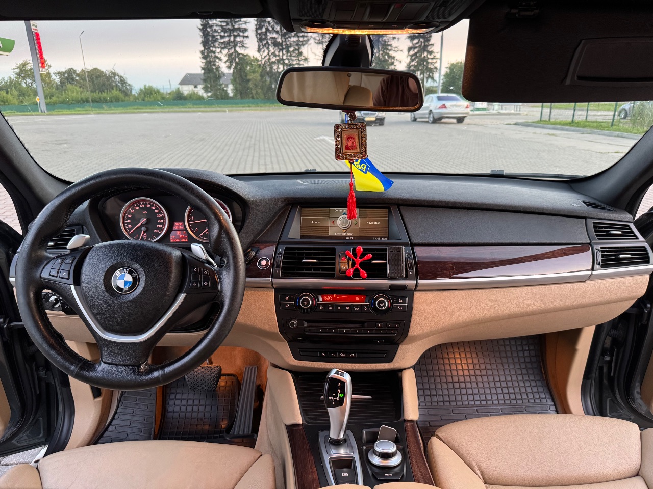 BMW X6 - фото 11