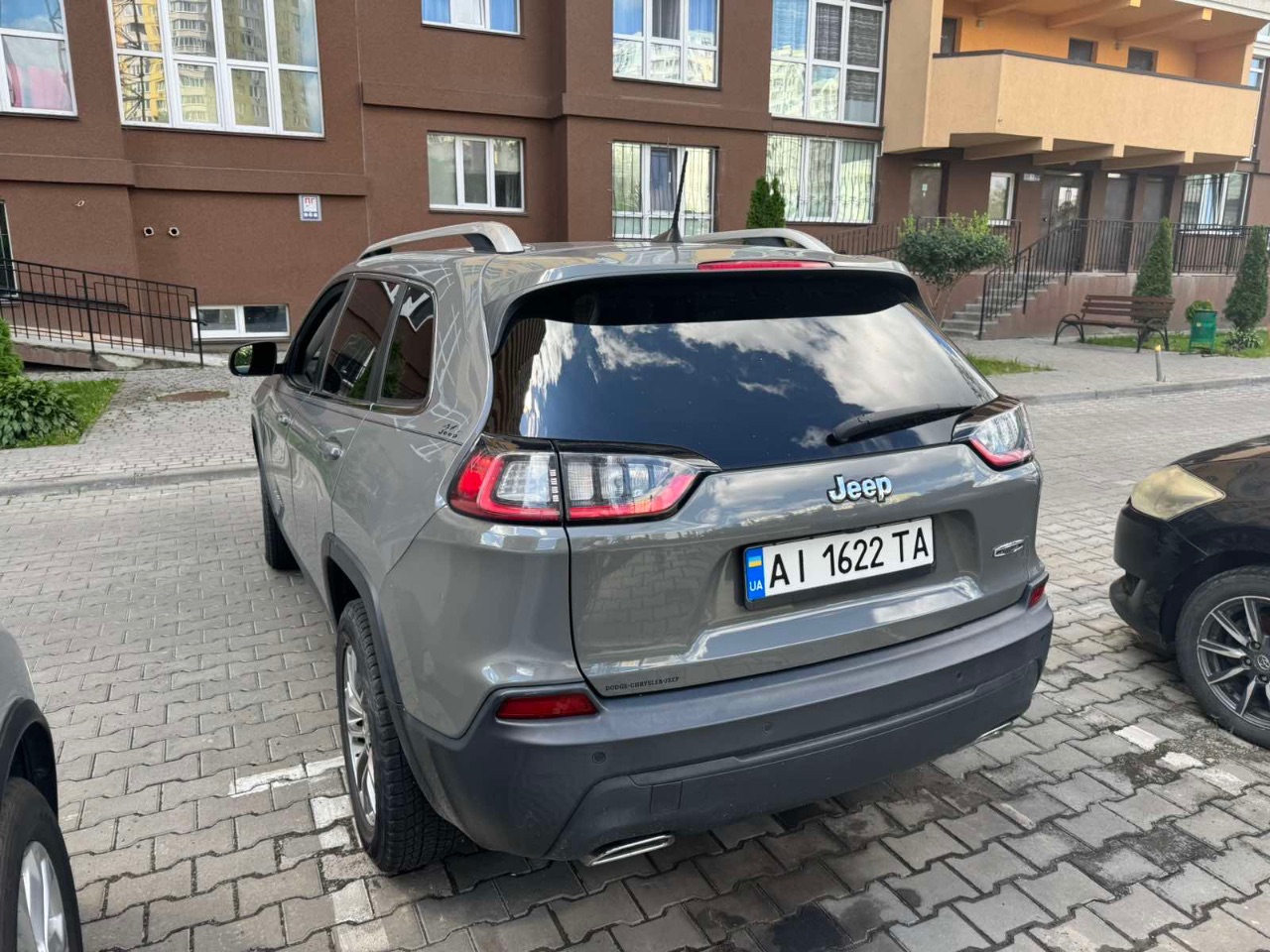 Jeep Cherokee - фото 5