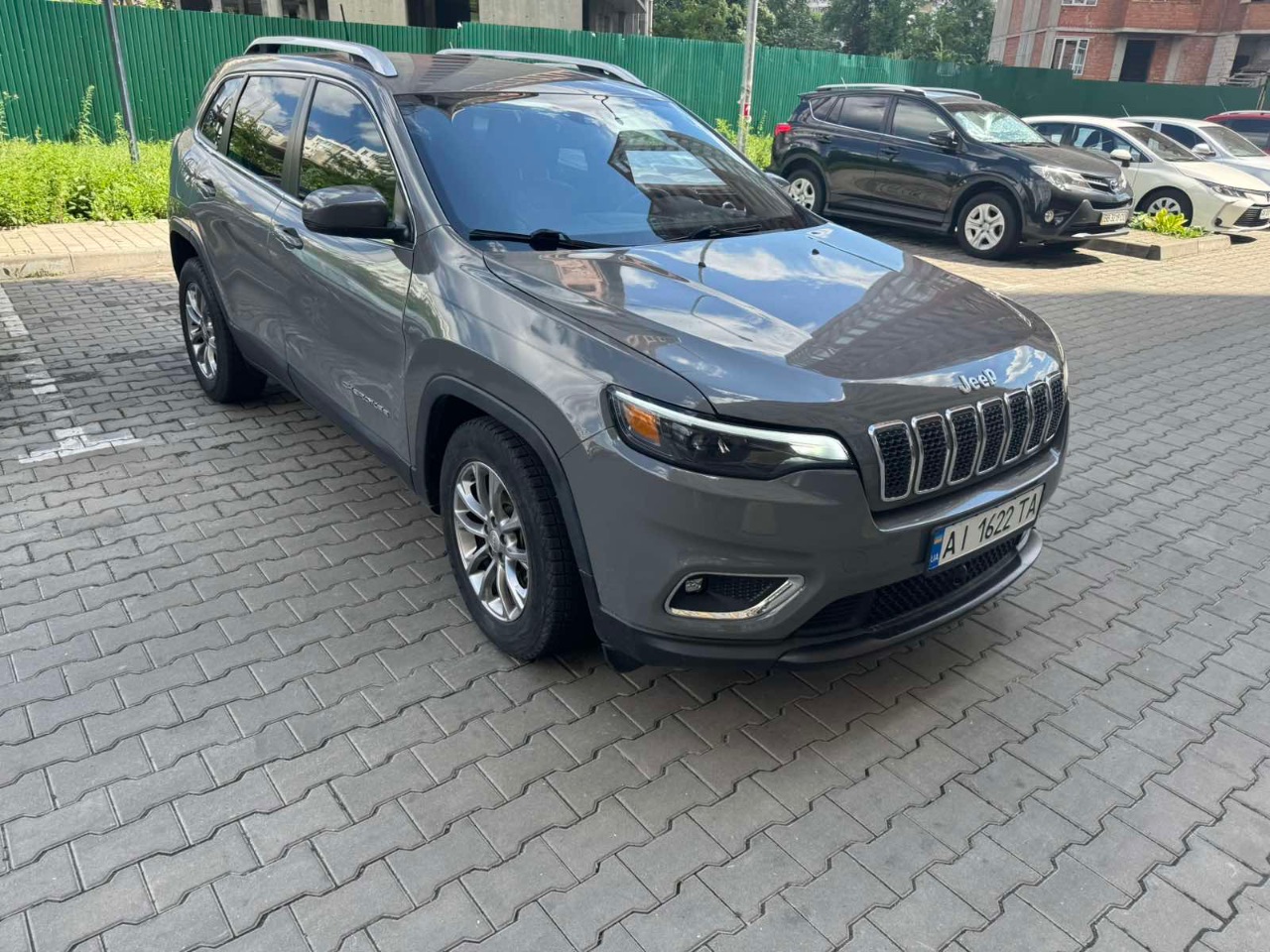 Jeep Cherokee - фото 16