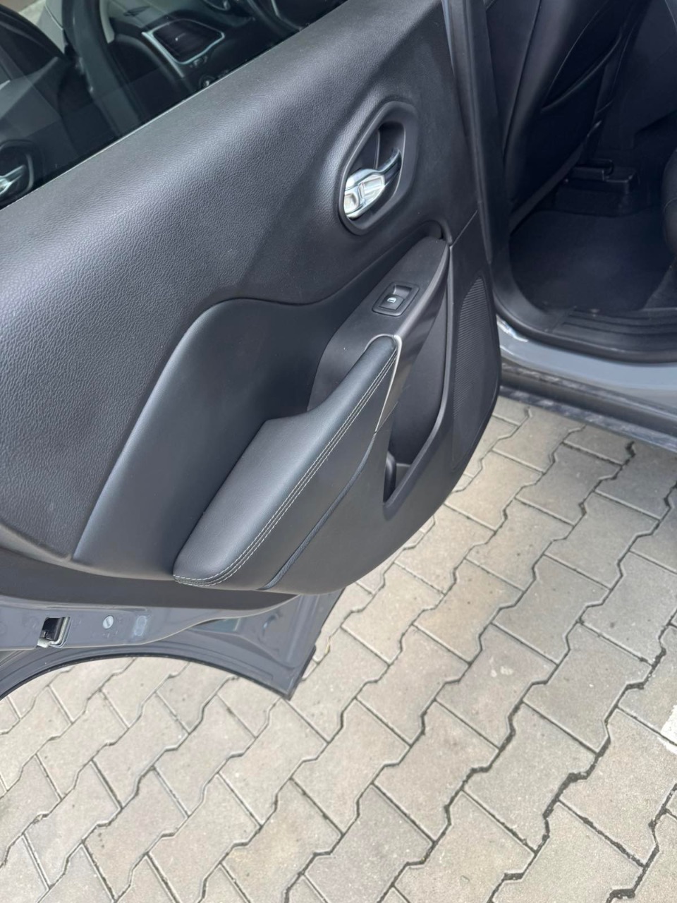 Jeep Cherokee - фото 11