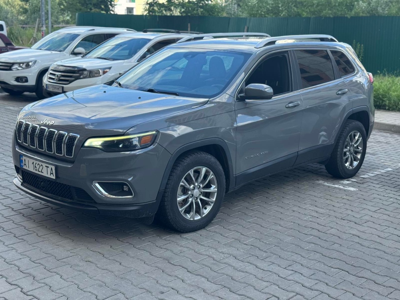 Jeep Cherokee - фото 15