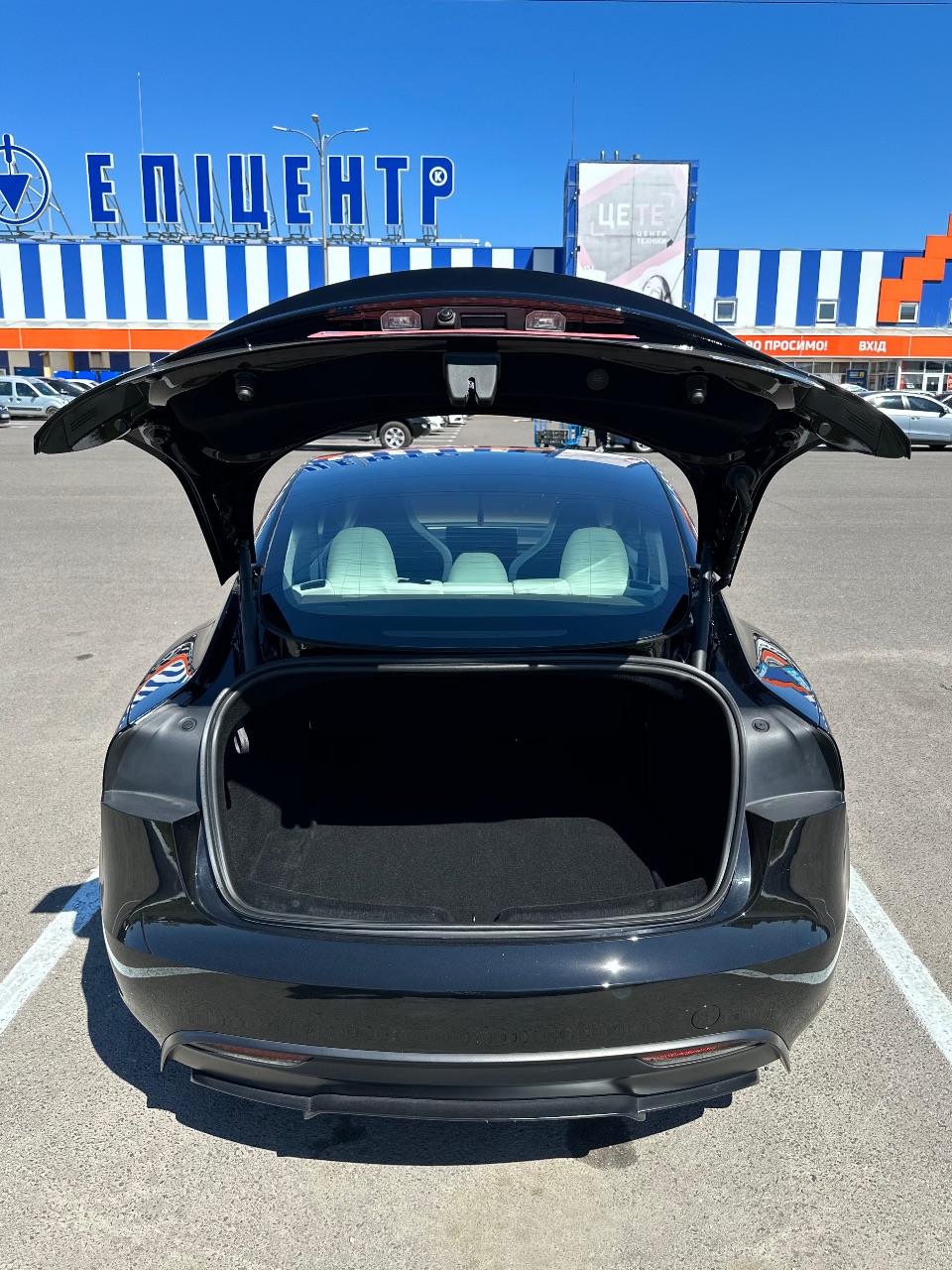 Tesla Model 3 - фото 12