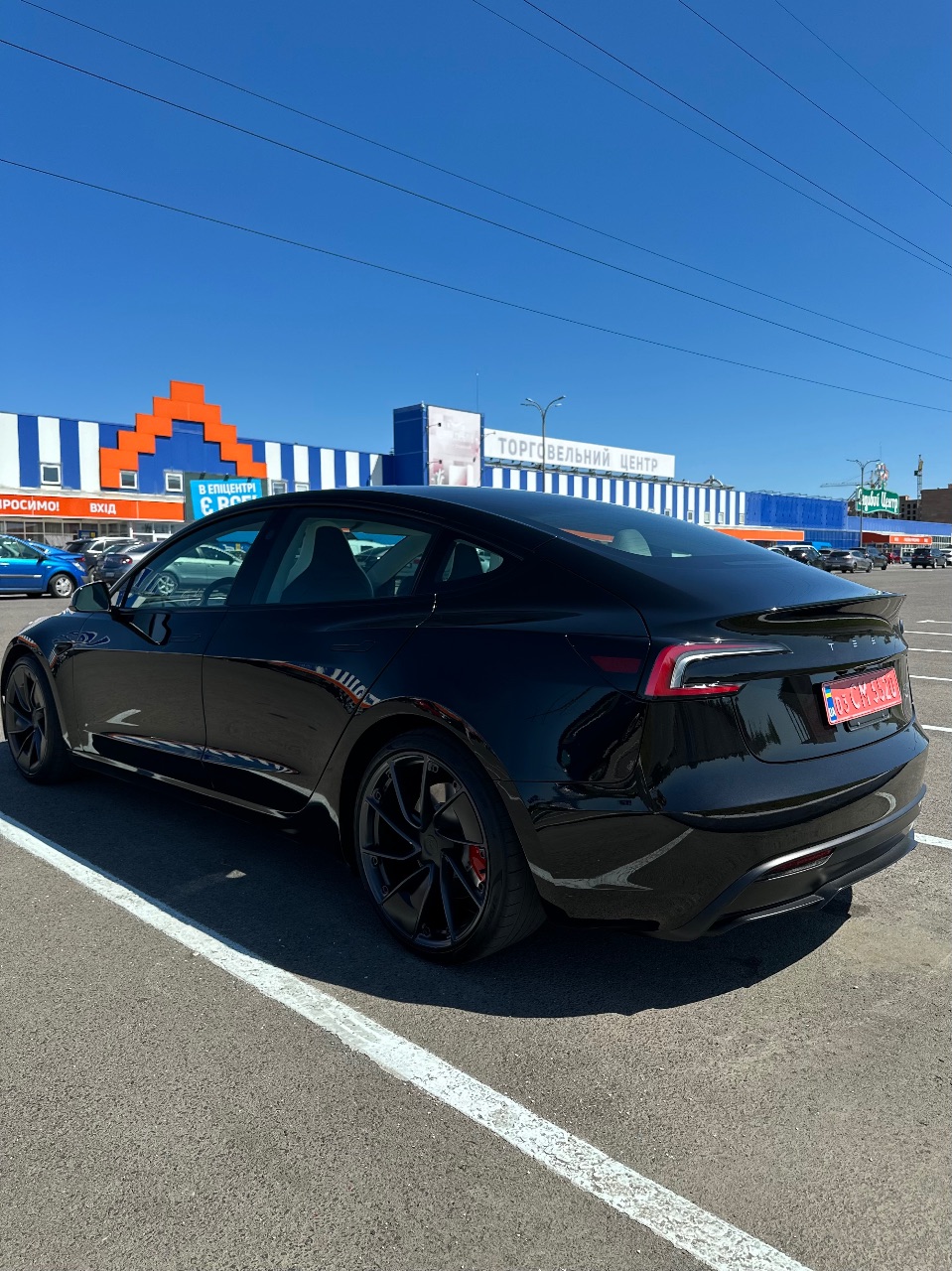 Tesla Model 3 - фото 8