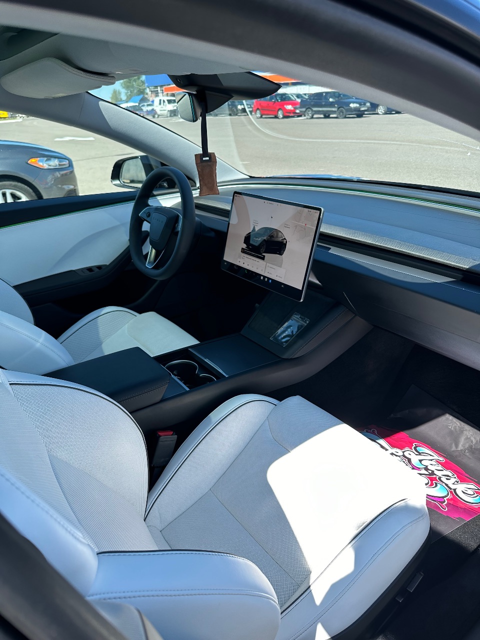 Tesla Model 3 - фото 18