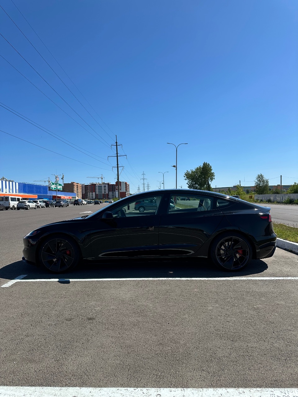 Tesla Model 3 - фото 13