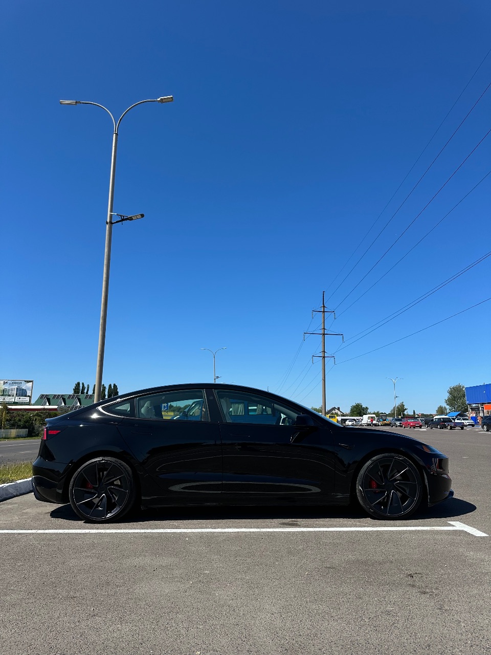 Tesla Model 3 - фото 7