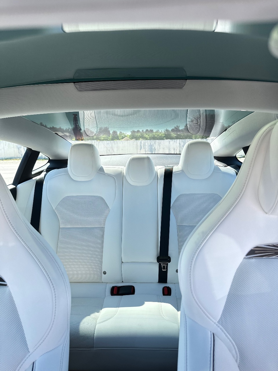 Tesla Model 3 - фото 22