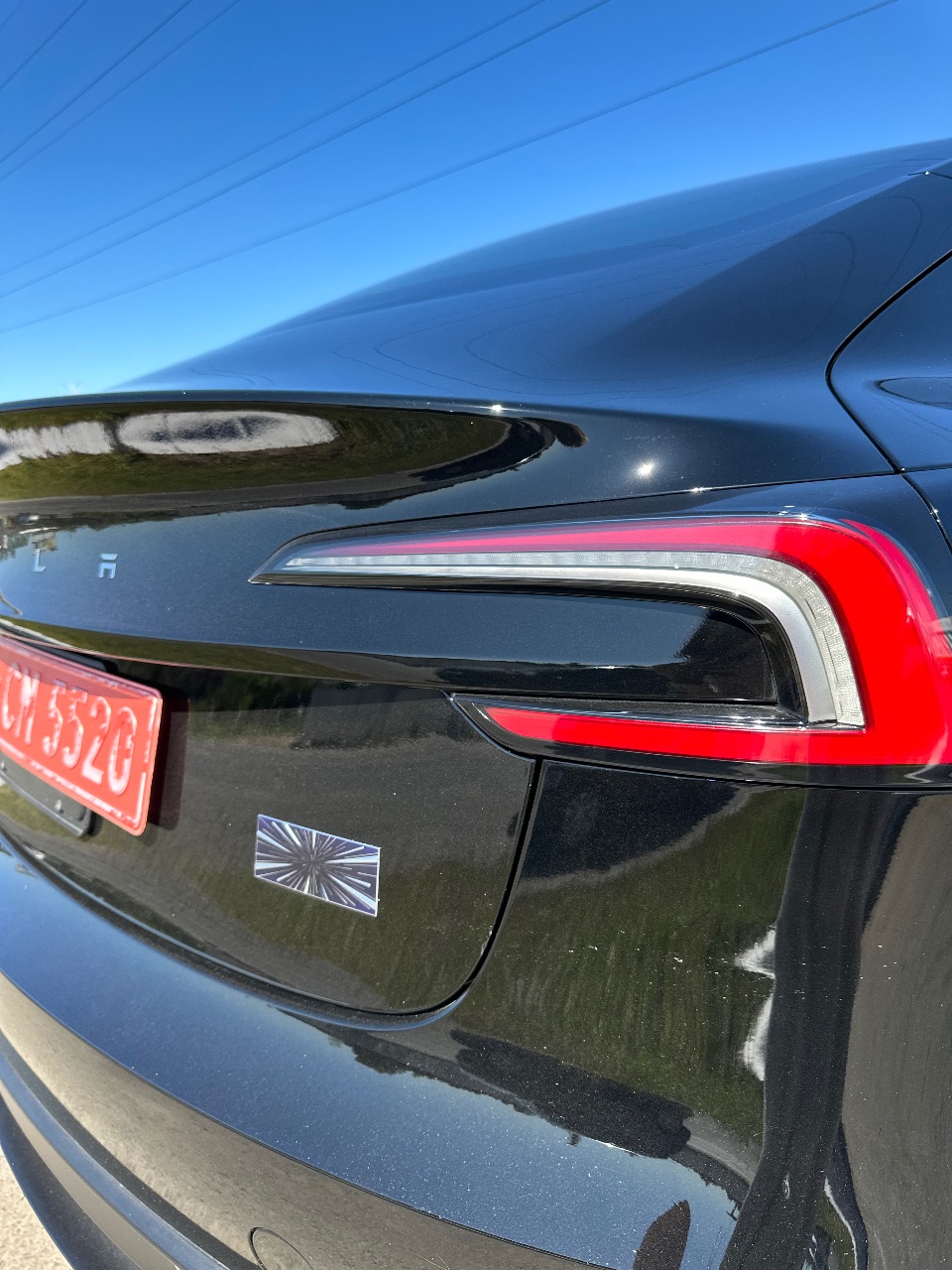 Tesla Model 3 - фото 10