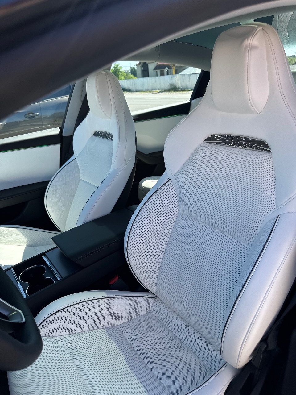 Tesla Model 3 - фото 19