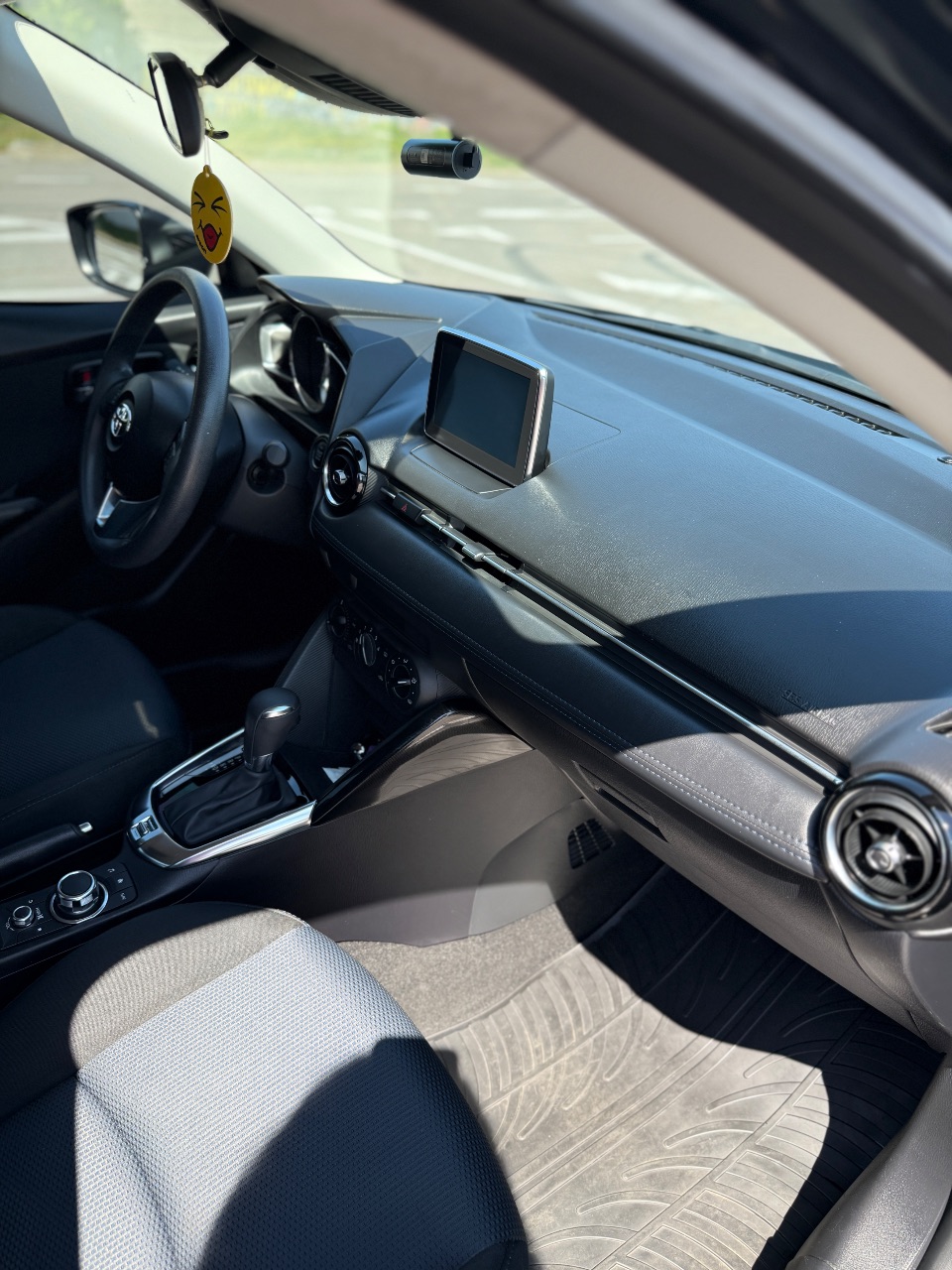 Toyota Yaris - фото 22