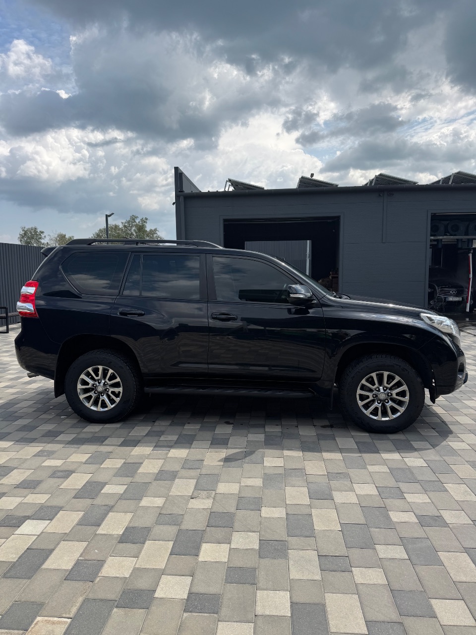 Toyota Land Cruiser Prado - фото 6