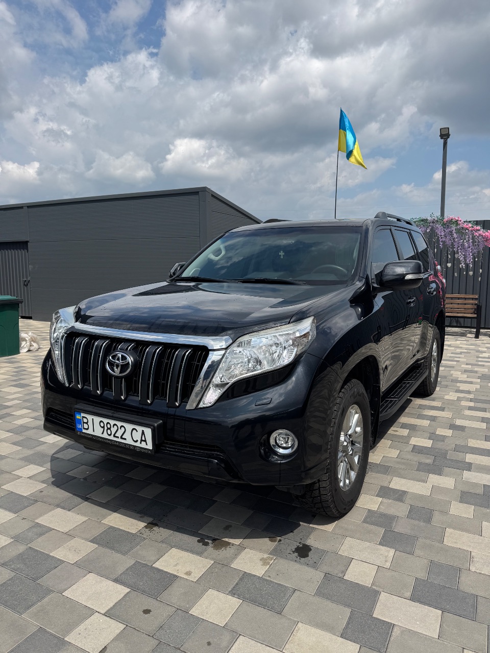 Toyota Land Cruiser Prado - фото 2