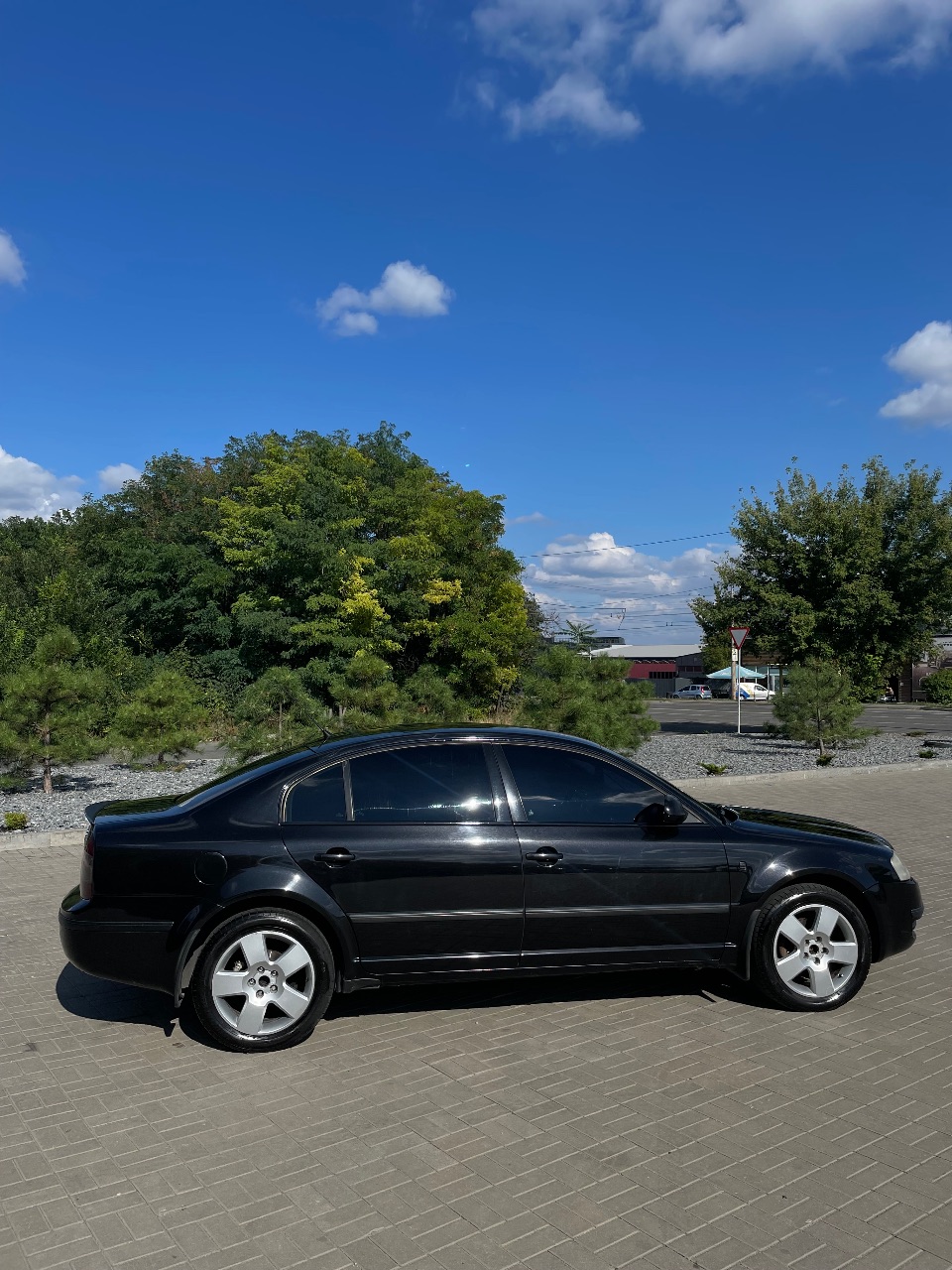 Skoda Superb - фото 8