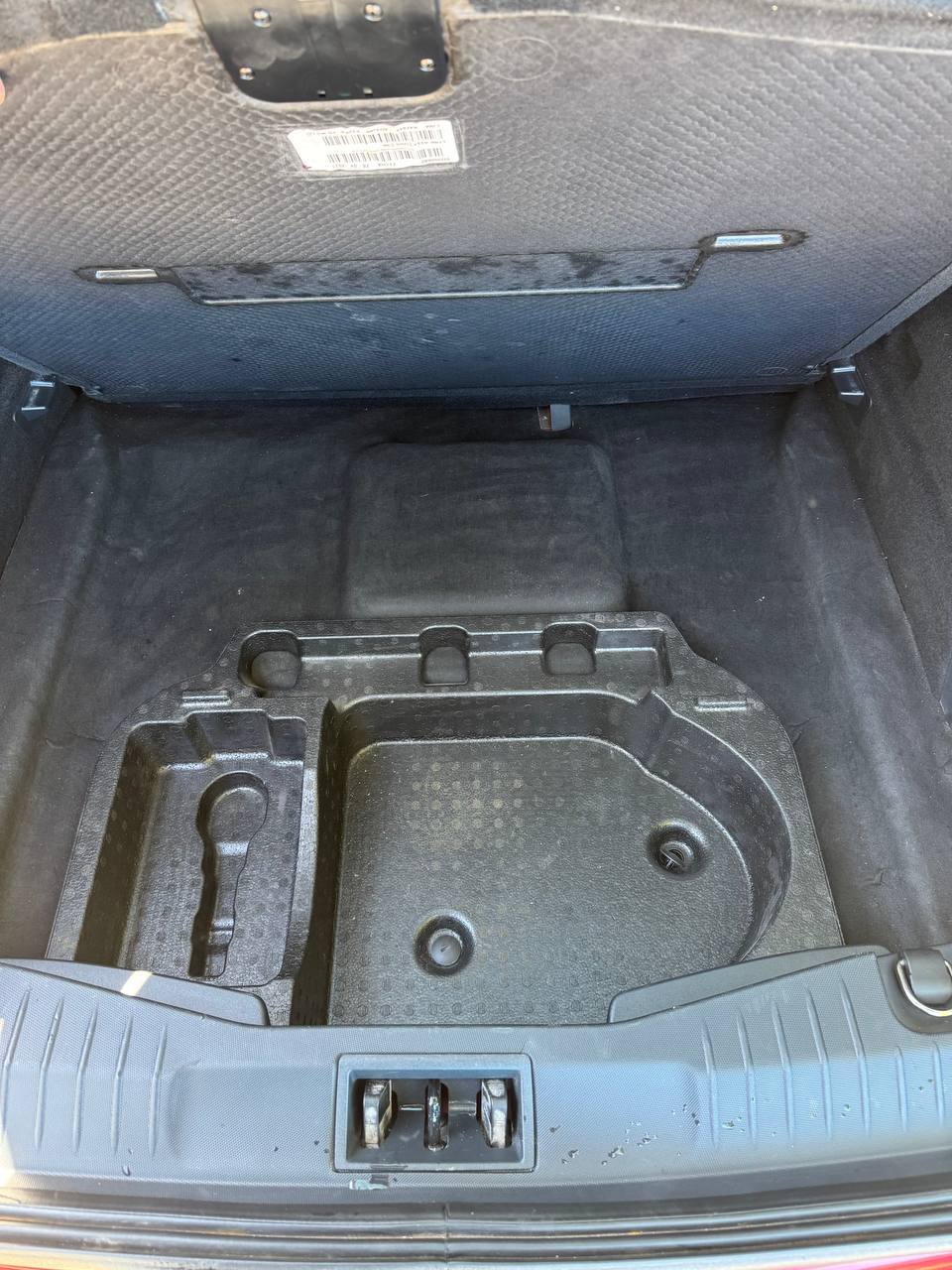 Ford Mustang Mach-E - фото 12