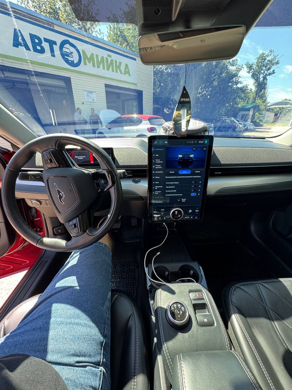 Ford Mustang Mach-E - фото 13