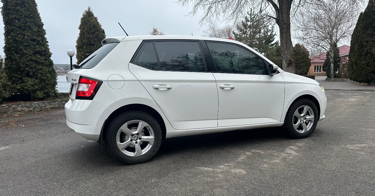 Skoda Fabia - фото 14