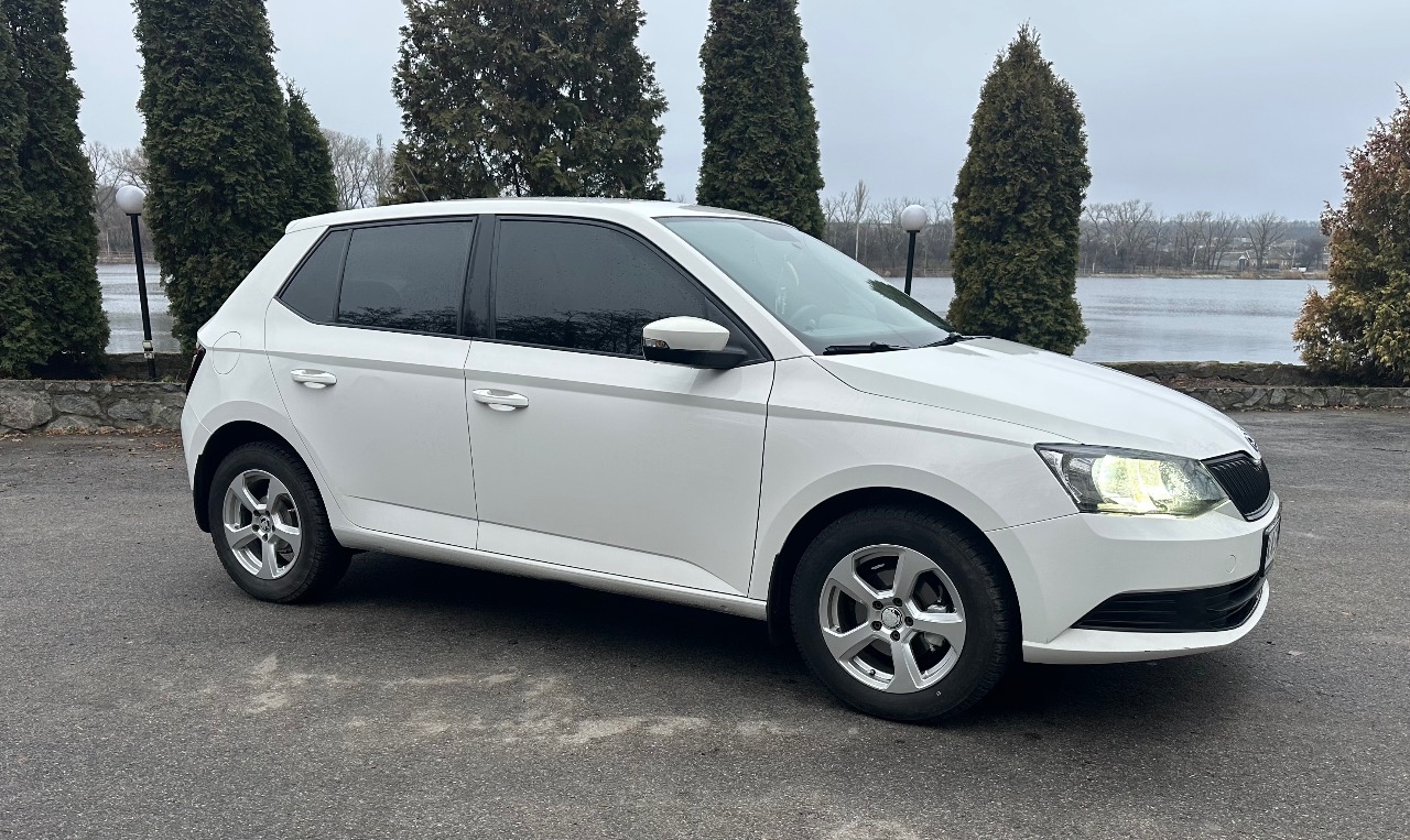 Skoda Fabia - фото 3