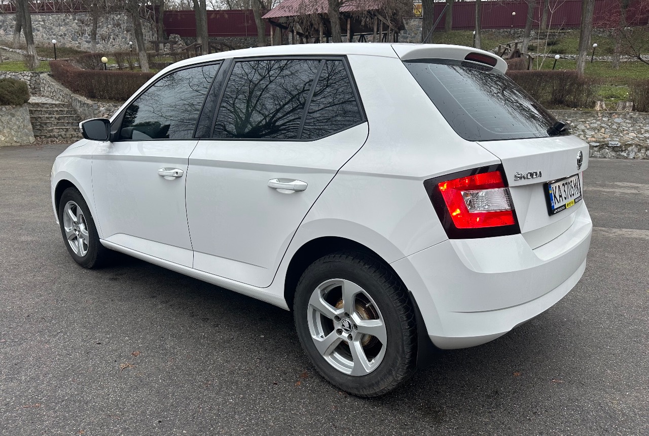 Skoda Fabia - фото 17