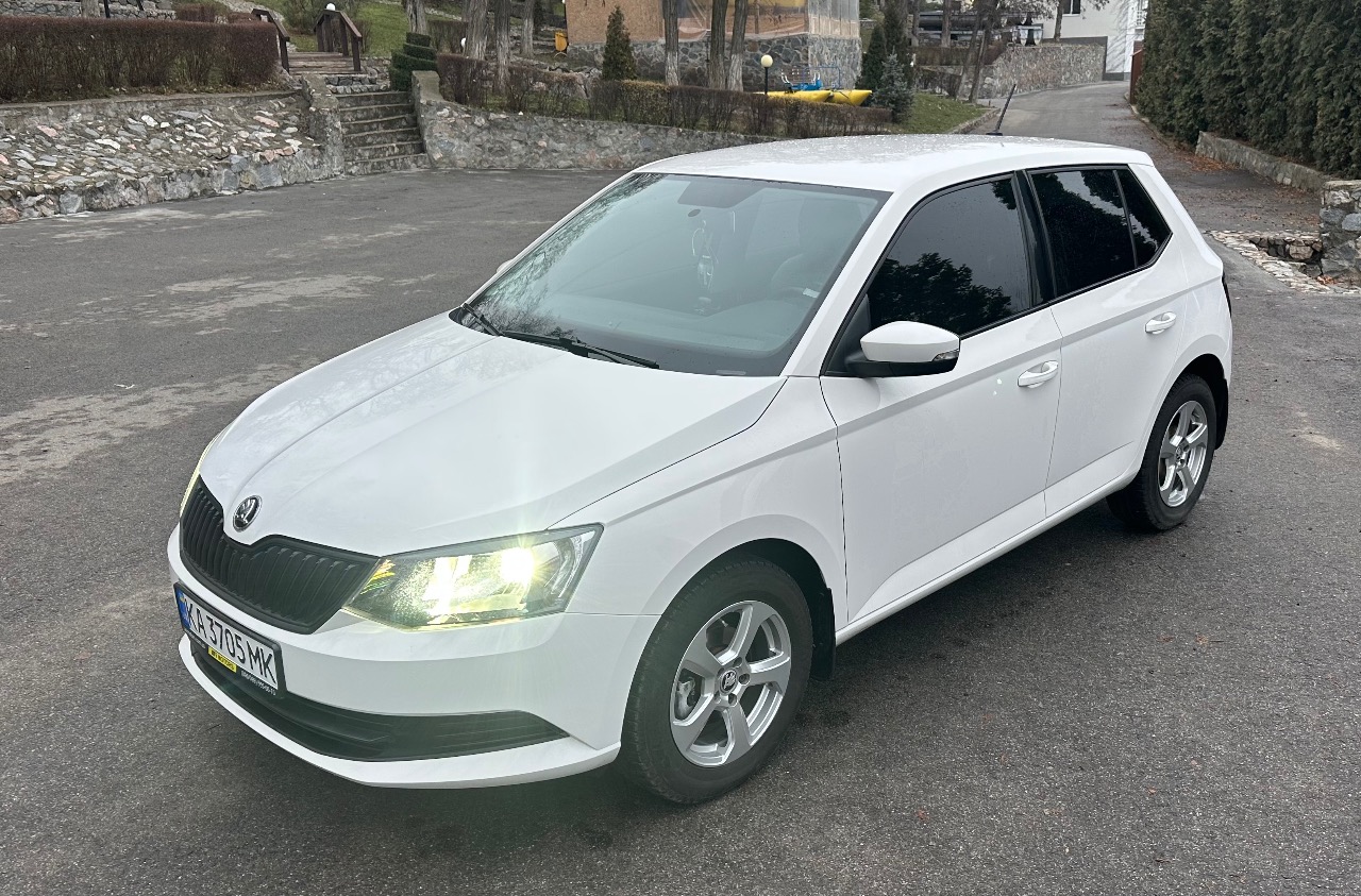 Skoda Fabia - фото 15