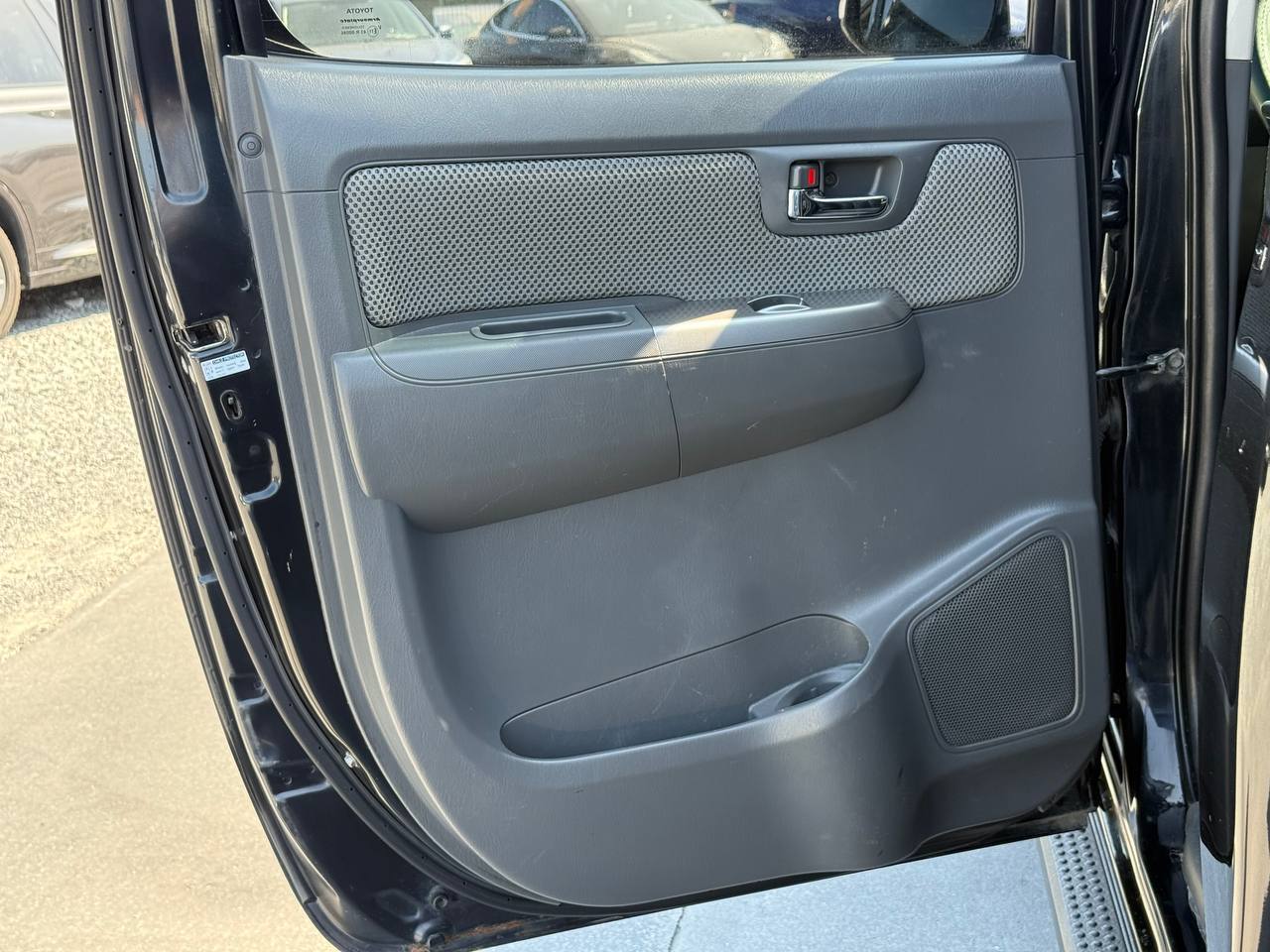 Toyota Hilux - фото 33