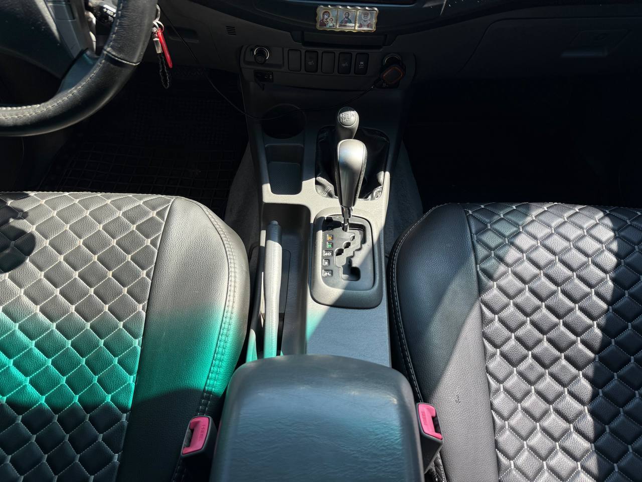 Toyota Hilux - фото 38