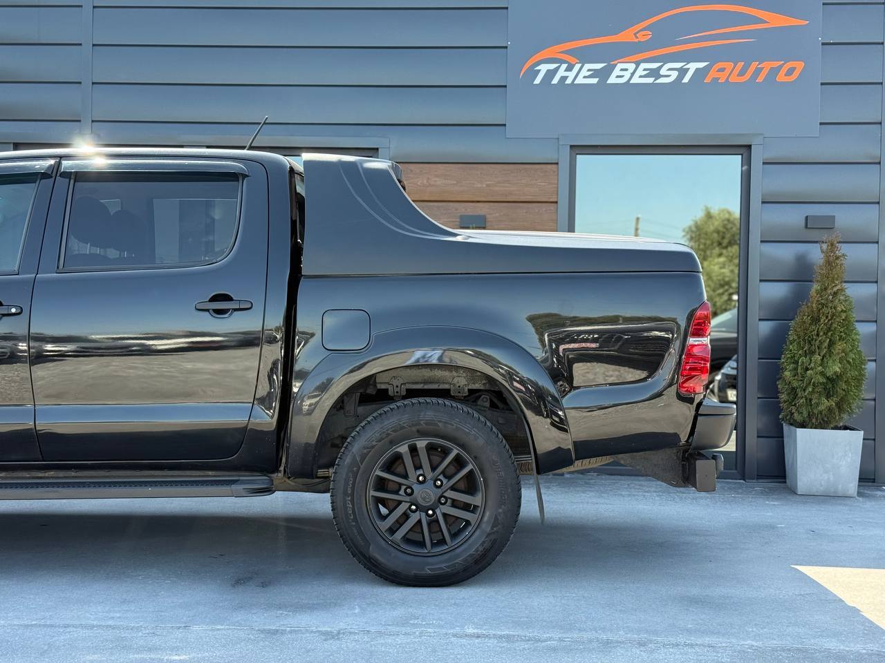 Toyota Hilux - фото 7