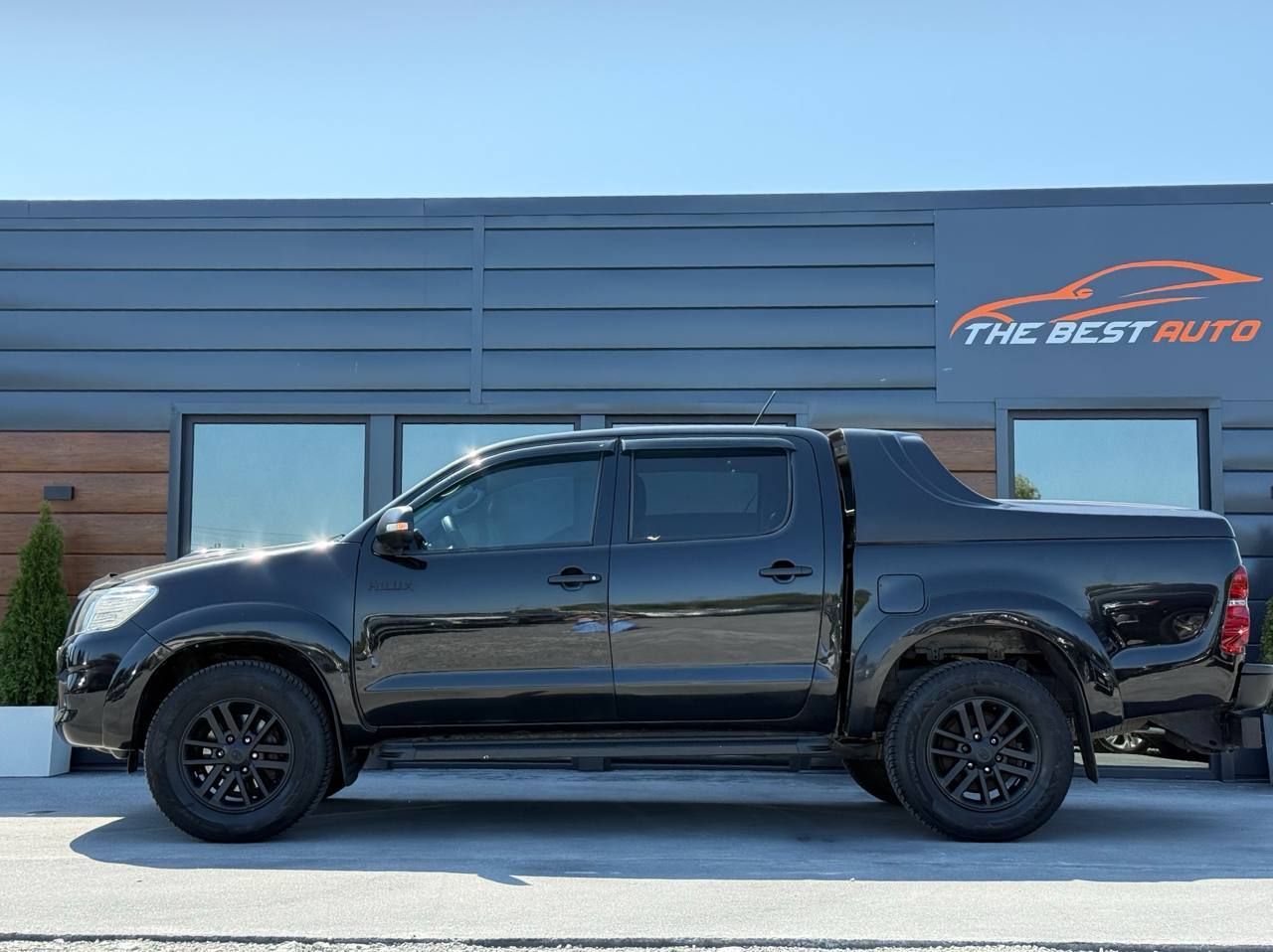 Toyota Hilux - фото 4