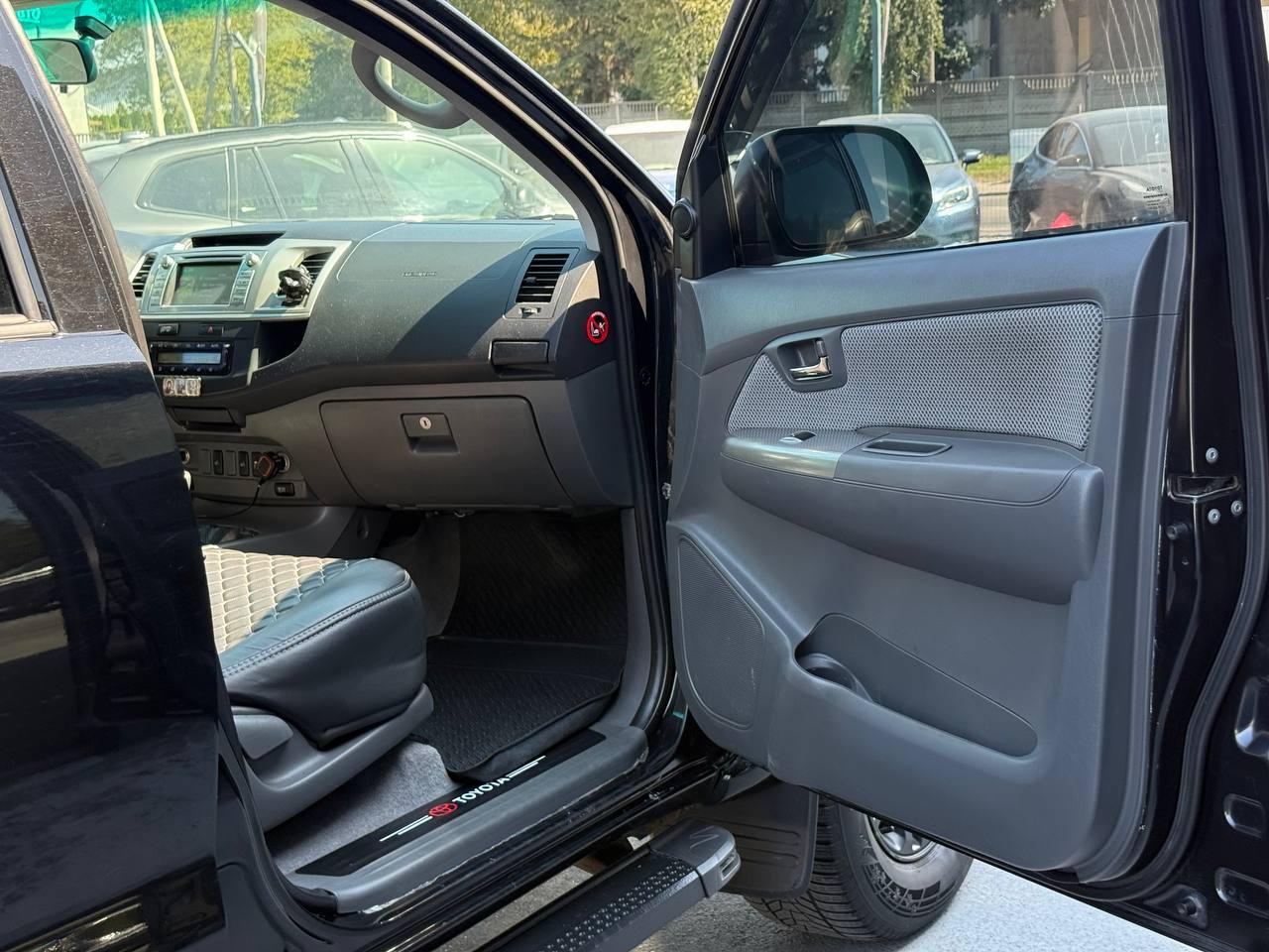 Toyota Hilux - фото 43
