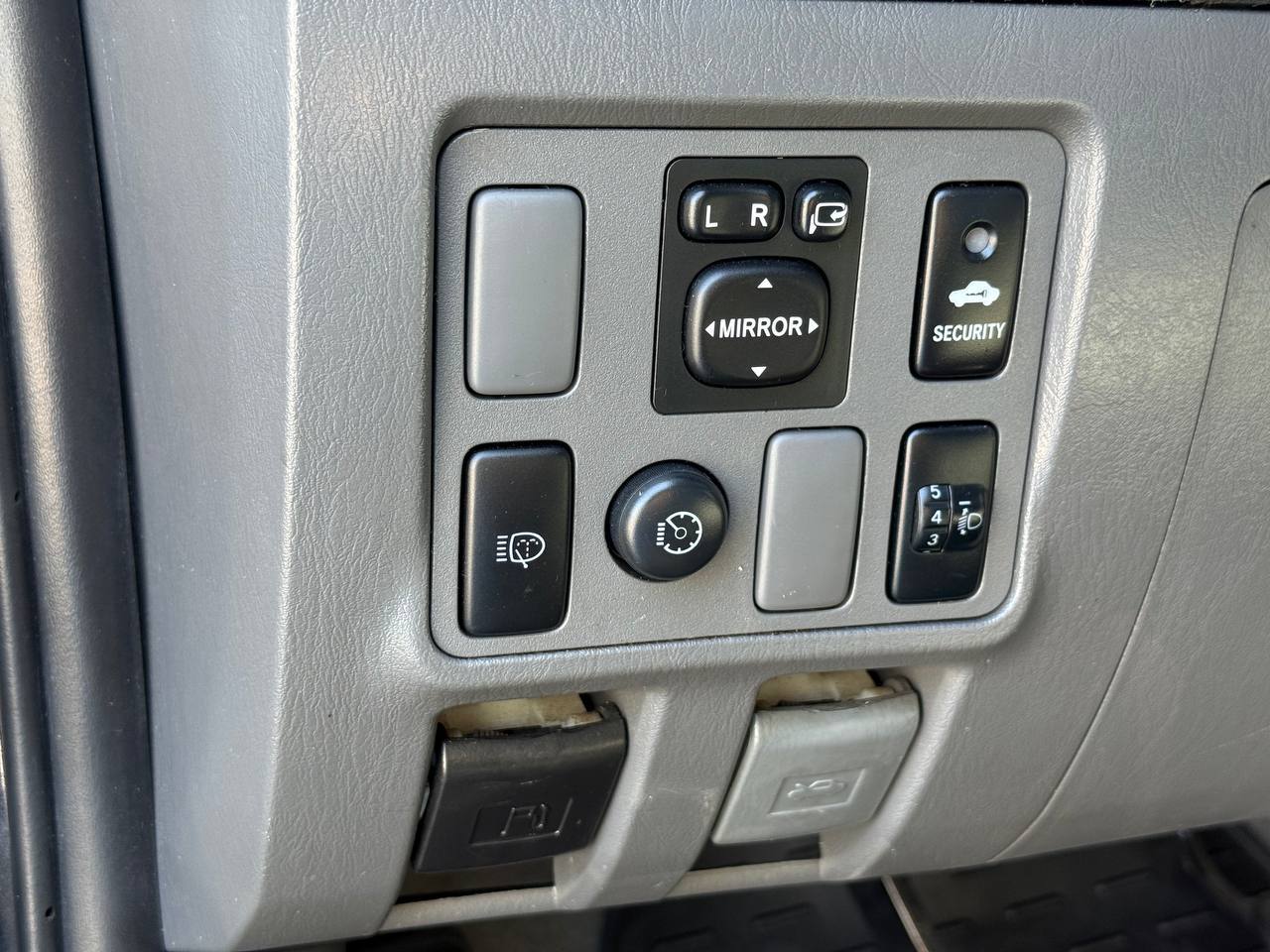 Toyota Hilux - фото 21