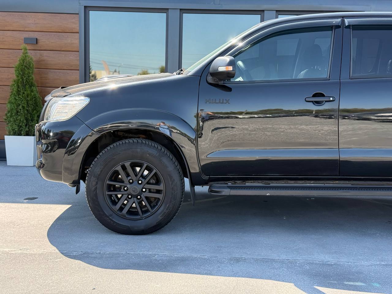 Toyota Hilux - фото 5