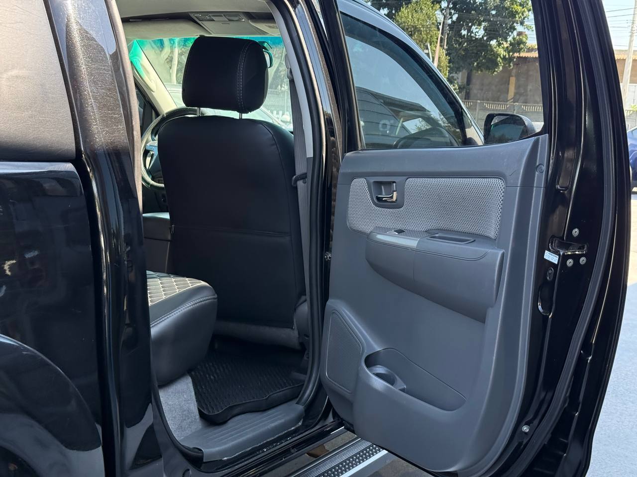 Toyota Hilux - фото 41