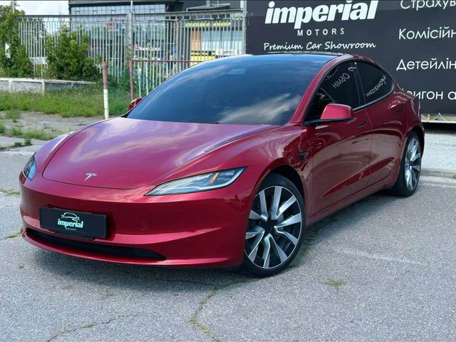 Tesla Model 3 - фото 1
