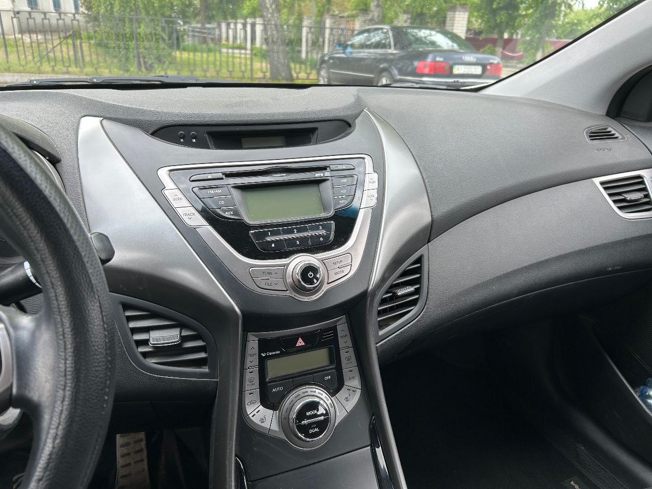 Hyundai Elantra - фото 4