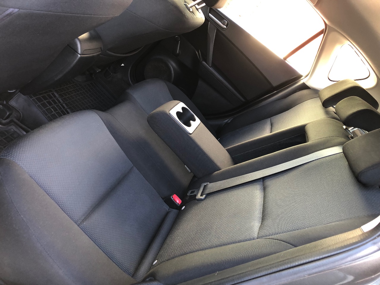 Mazda 3 - фото 13