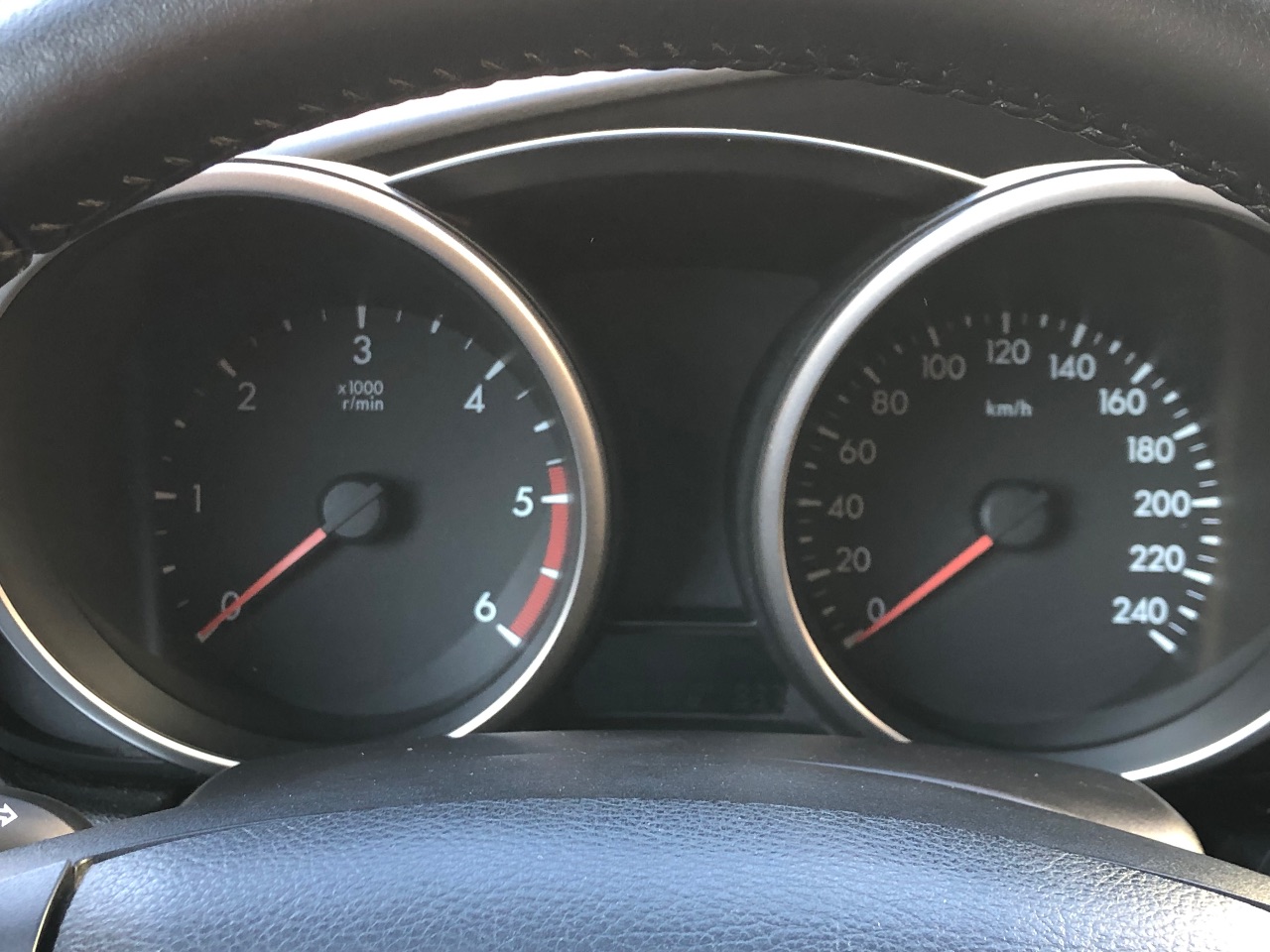 Mazda 3 - фото 15