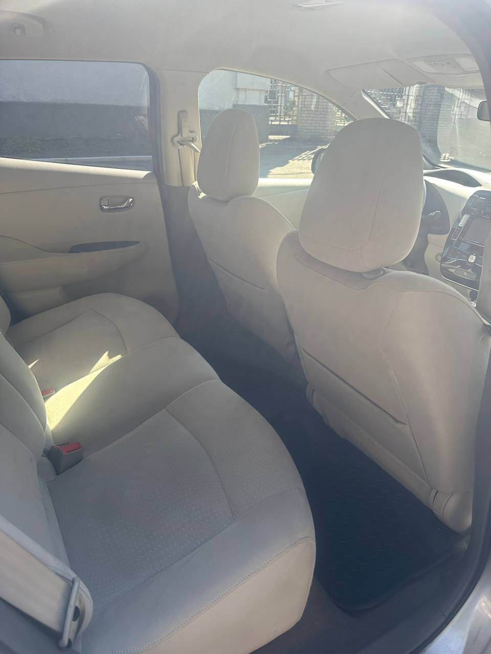 Nissan Leaf - фото 13