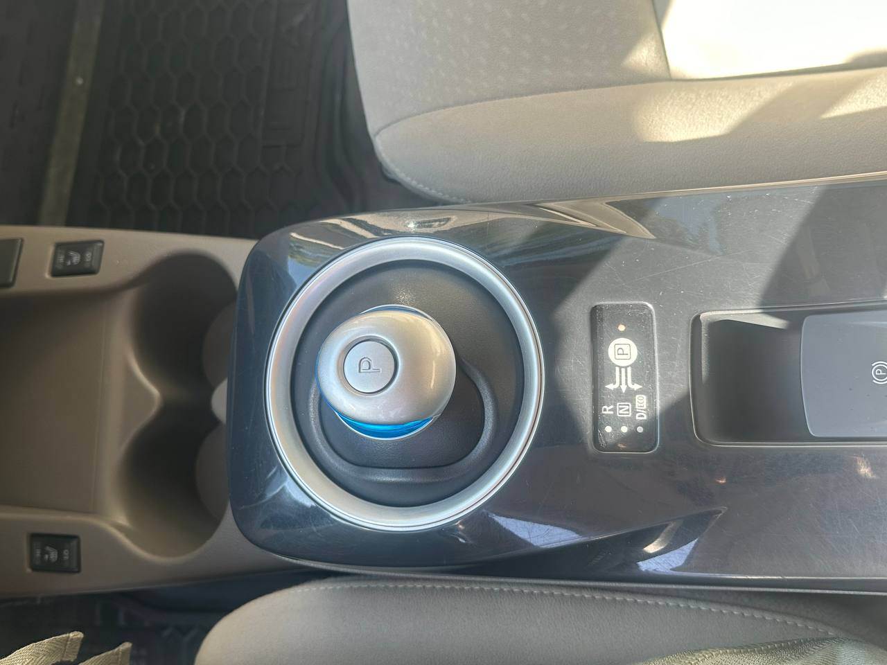 Nissan Leaf - фото 14