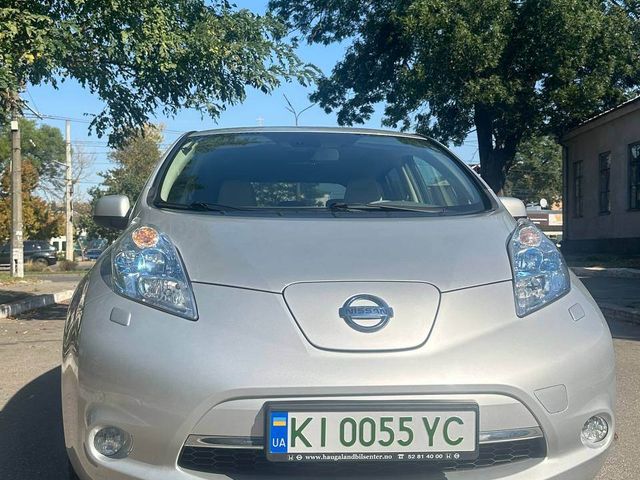 Nissan Leaf - фото 2