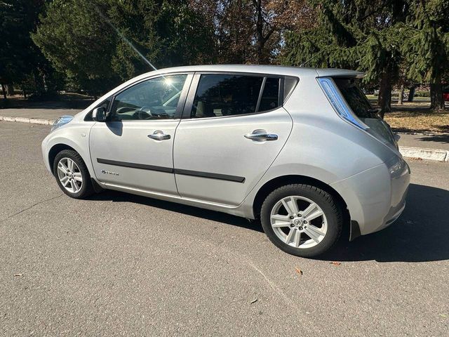 Nissan Leaf - фото 3
