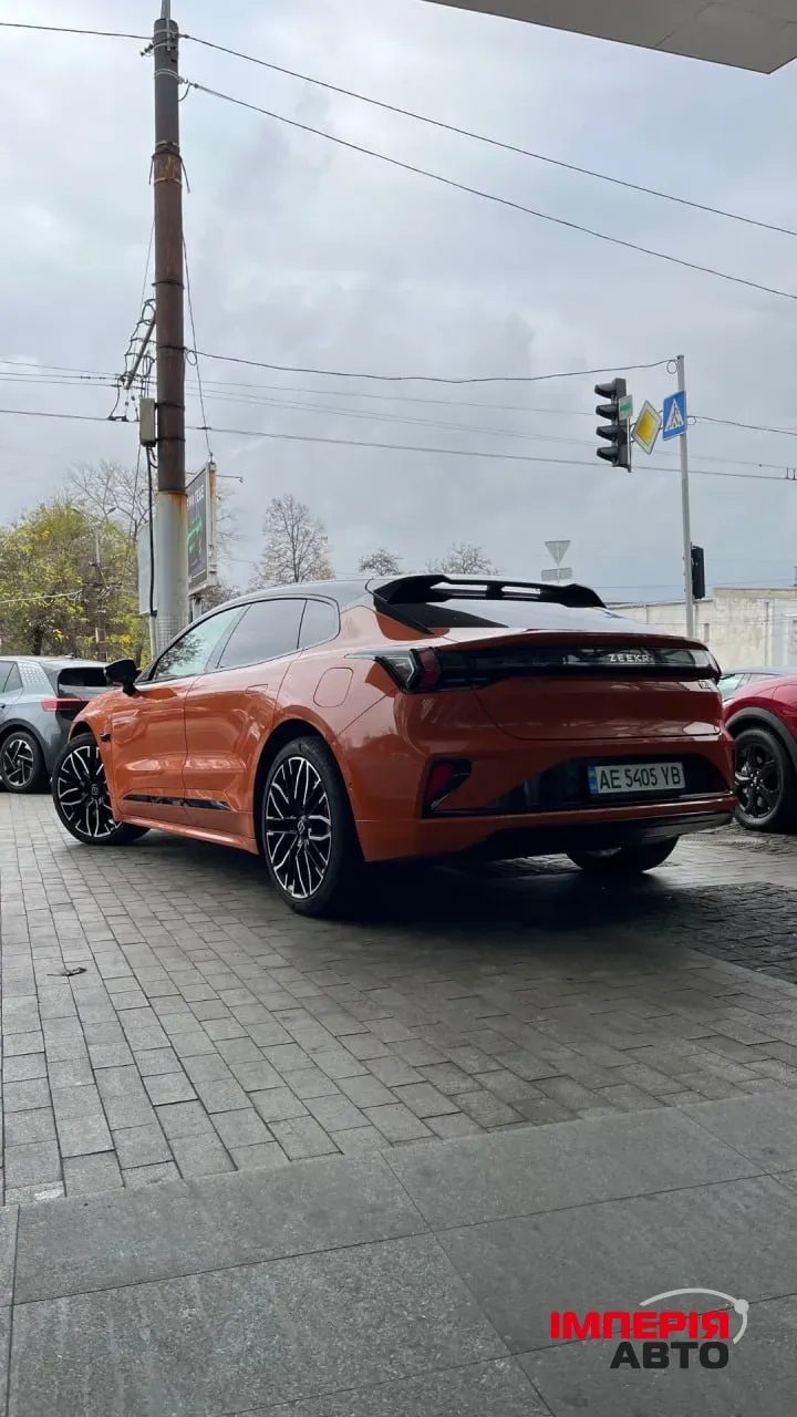 Zeekr 001 - фото 3